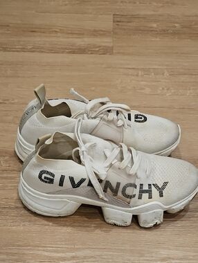 Givenchy Off-White Knit Logo Trainer Sneakers